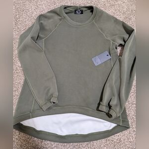 NUX Sleek Sweat Pullover